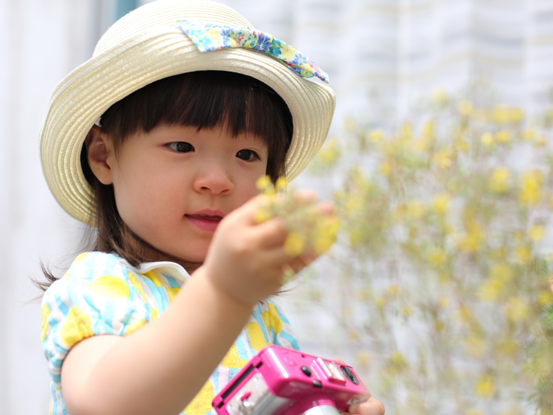 写真館の中庭で